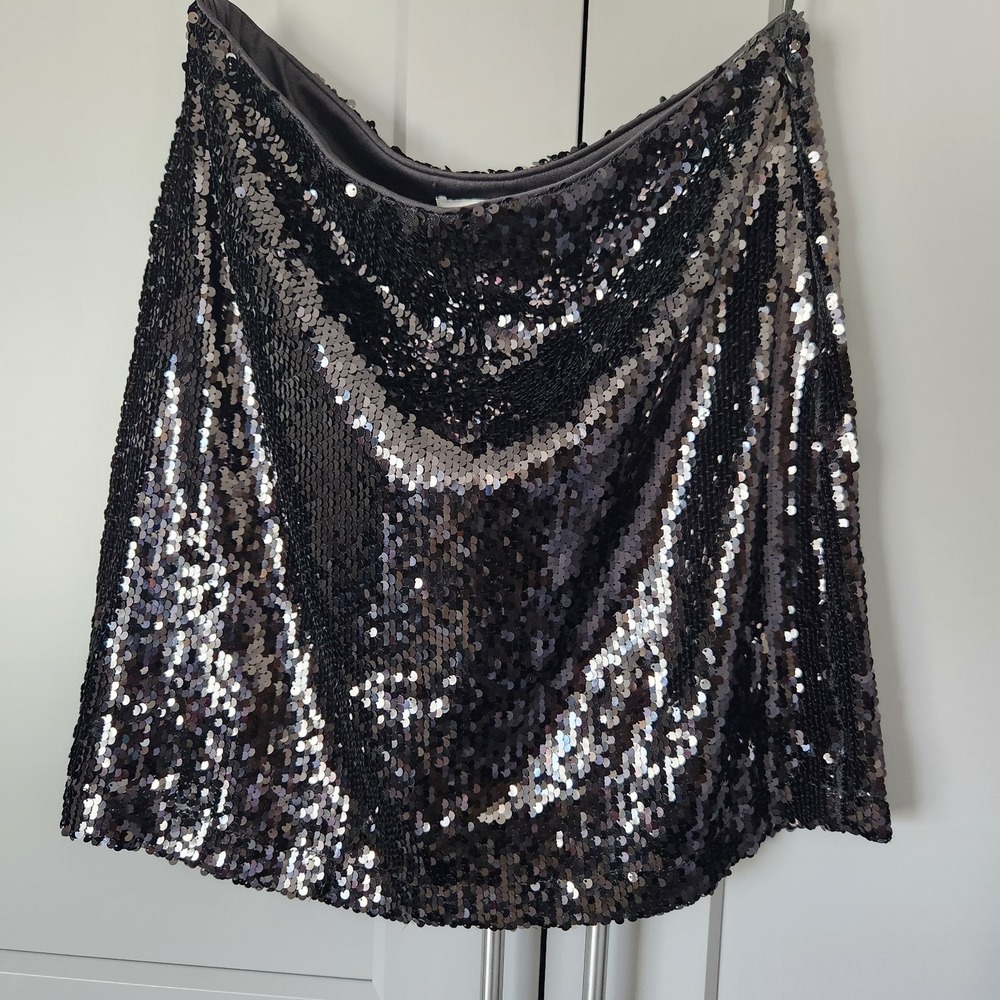 New M WAYF Black Sequined Mini Skirt Medium NWT Shiny Fancy Short